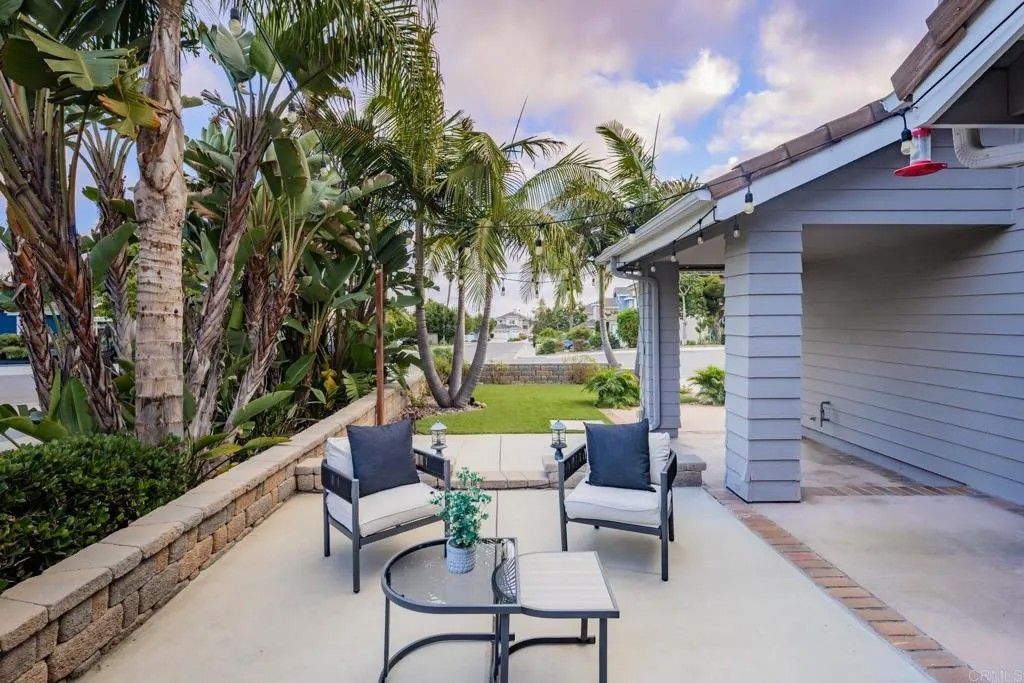 Photo of 608 Crest Drive, Encinitas, CA 92024 (MLS # NDP2600275)