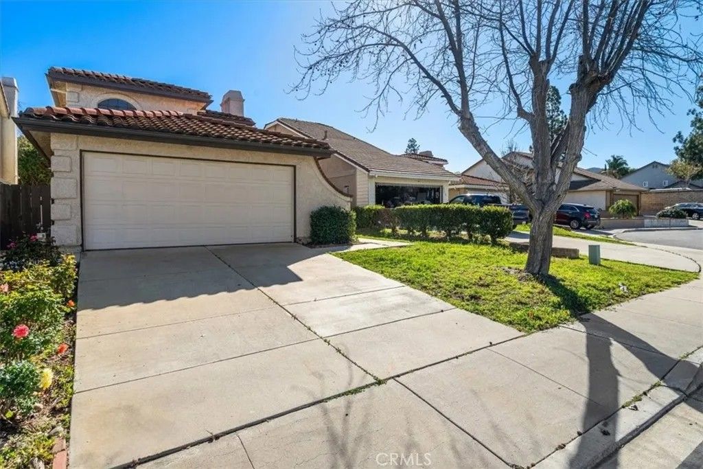 Photo of 832 Chelsea Court, Simi Valley, CA 93065 (MLS # SC26039889)
