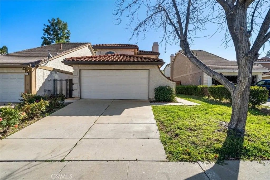 Photo of 832 Chelsea Court, Simi Valley, CA 93065 (MLS # SC26039889)