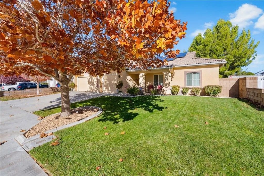 Photo of 2021 W Avenue J5, Lancaster, CA 93536 (MLS # SR25274218)