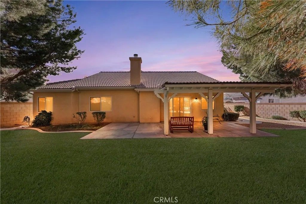 Photo of 2021 W Avenue J5, Lancaster, CA 93536 (MLS # SR25274218)