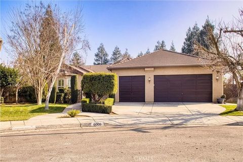 Photo of 6009 W Goux Ave, Fresno, CA 93722 (MLS # MD26027835)