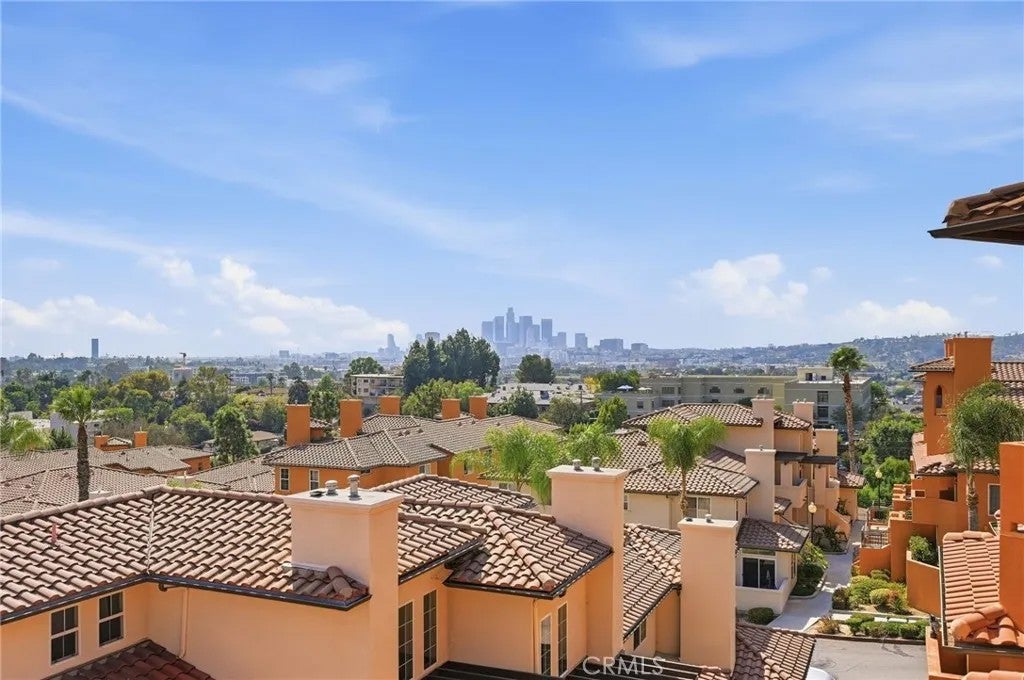 3711 Baldwin Street 1203