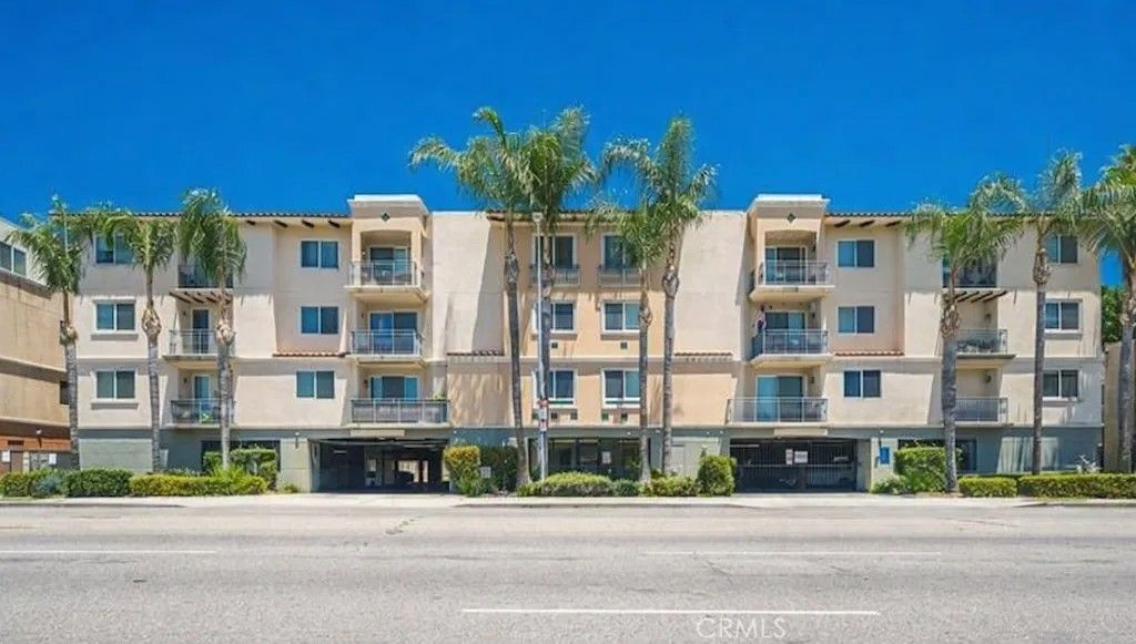 Photo of 13941 Sherman Way #205, Van Nuys, CA 91405 (MLS # OC26057612)