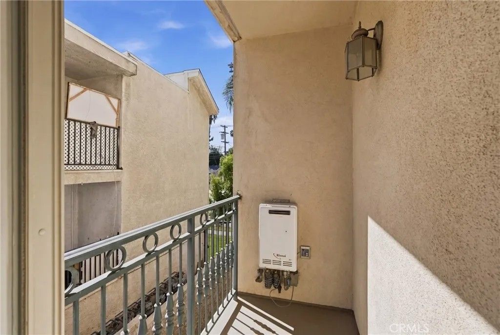 Photo of 13941 Sherman Way #205, Van Nuys, CA 91405 (MLS # OC26057612)