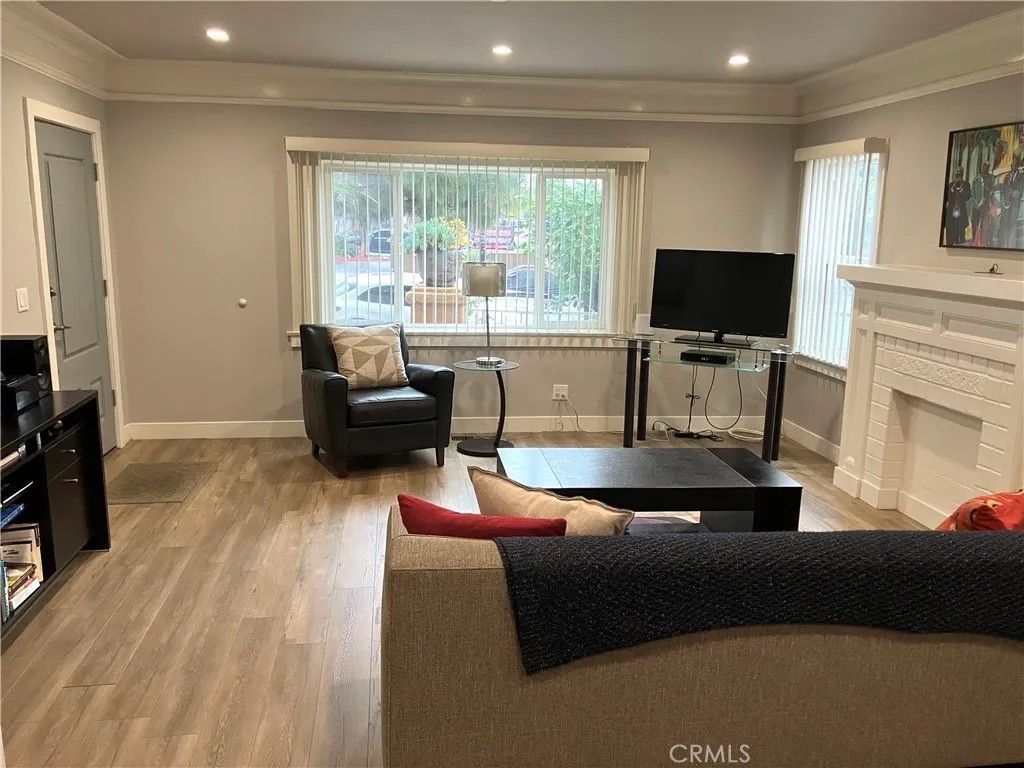 Photo of 2059 N Vermont Ave, Los Angeles, CA 90027 (MLS # SR26071813)