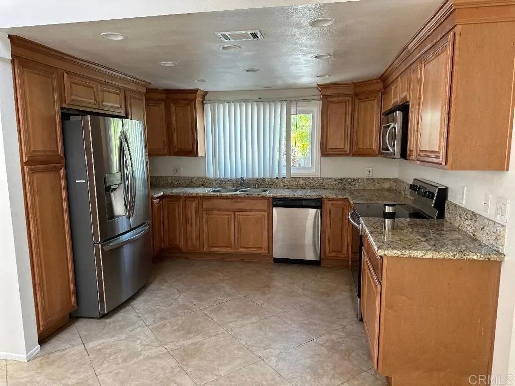 Photo of 2041 Arboles Place, Escondido, CA 92029 (MLS # NDP2609398)