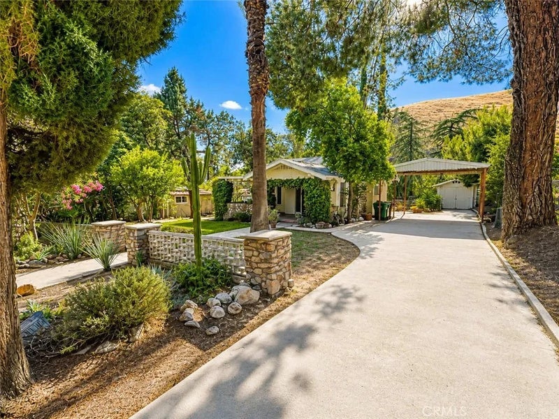 1951 N San Gorgonio