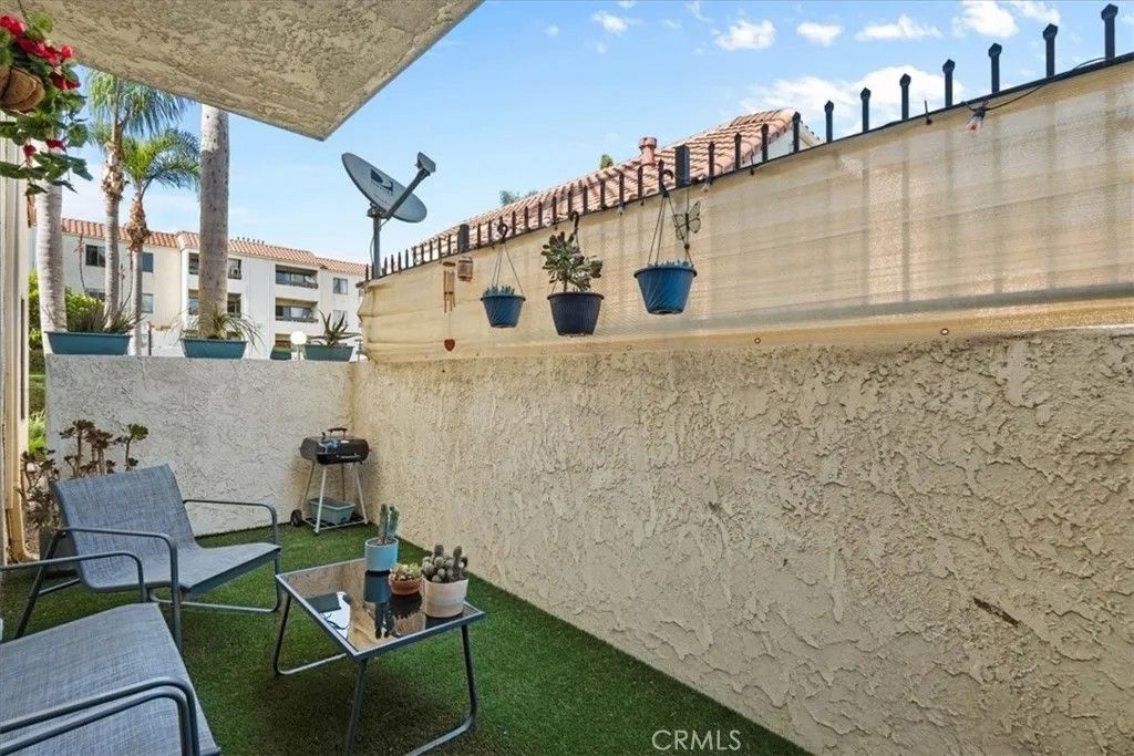 Photo of 711 W 1st St #104 ST, Santa Ana, CA 92701 (MLS # IG26107963)