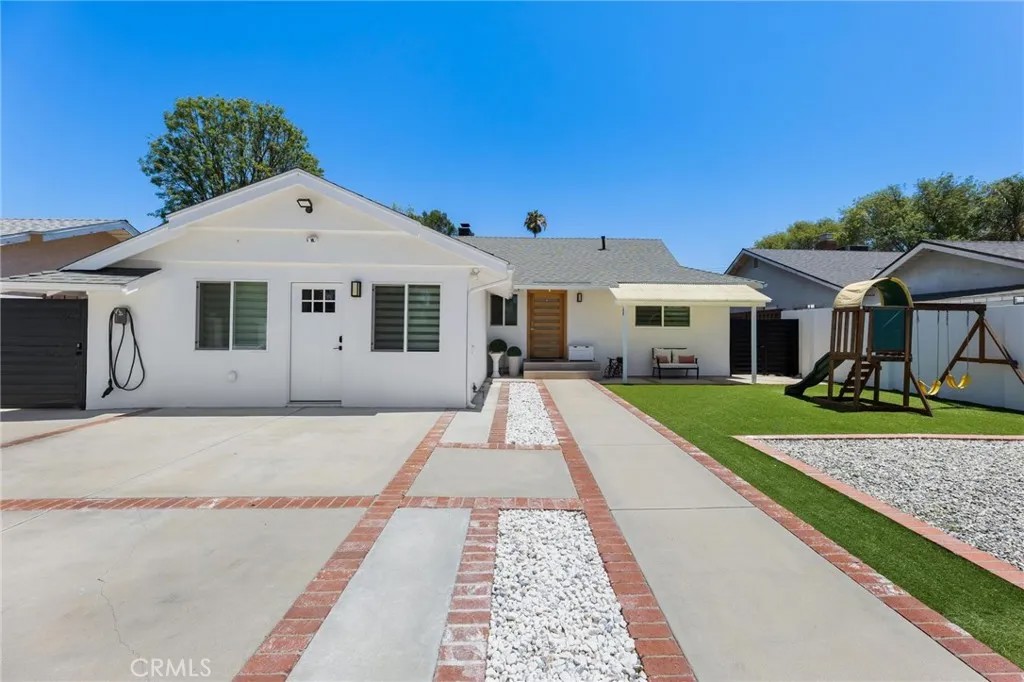 8416 Rhea Avenue