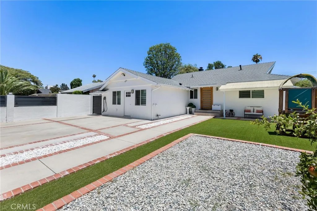 8416 Rhea Avenue