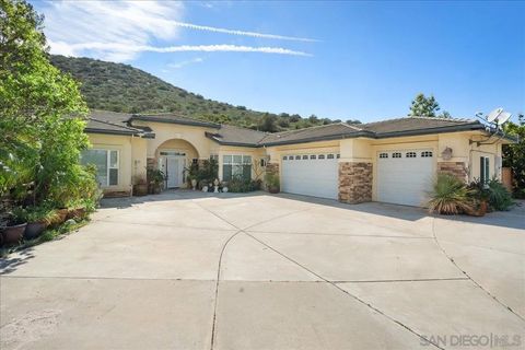 Photo of 8861 Diamondback Dr, Santee, CA 92071 (MLS # 260008757)