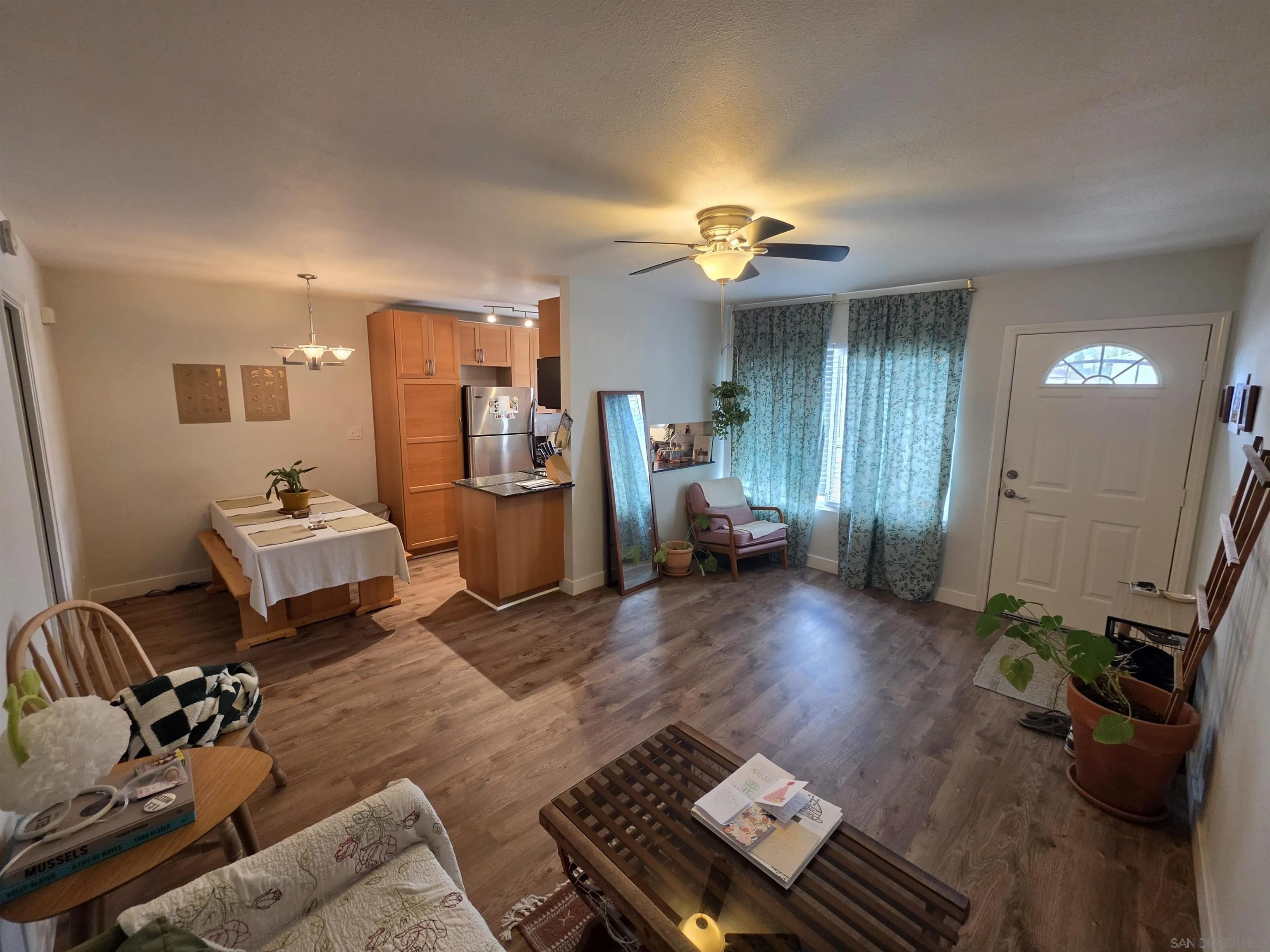 4387 Illinois 8