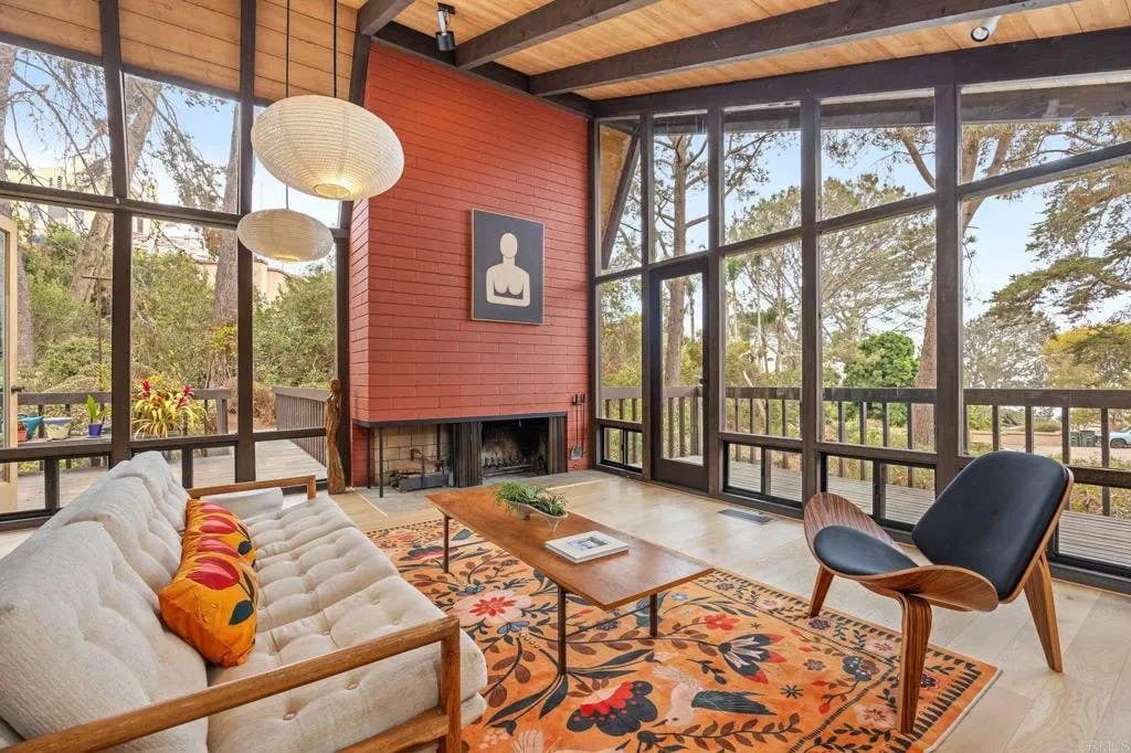 Photo of 343 Serpentine Drive, Del Mar, CA 92014 (MLS # NDP2607171)