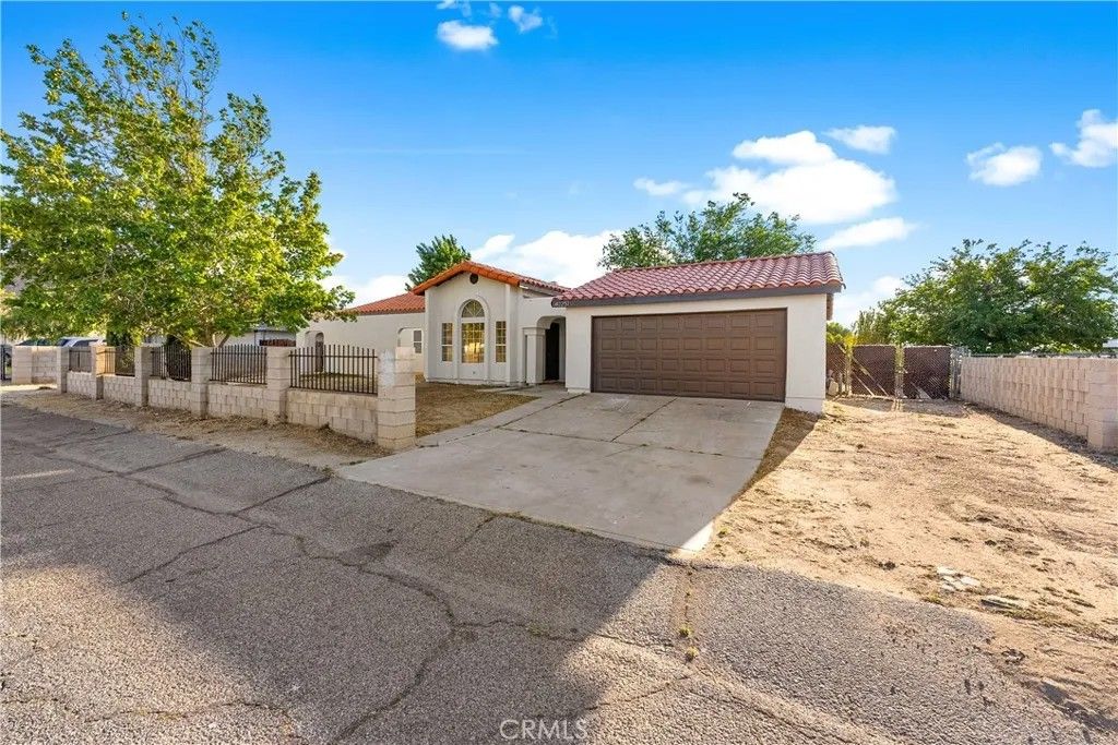 Photo of 40251 Fieldspring ST, Palmdale, CA 93591 (MLS # SR26100704)