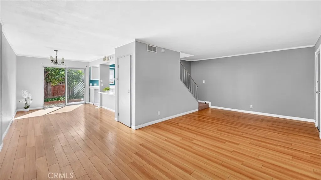 1800 W Gramercy 17