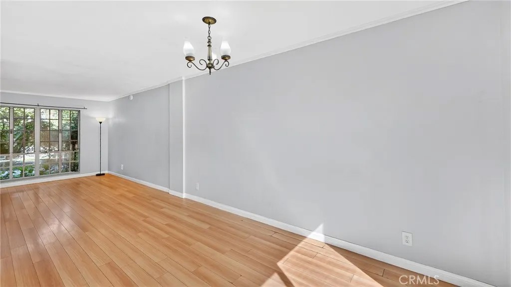 1800 W Gramercy 17