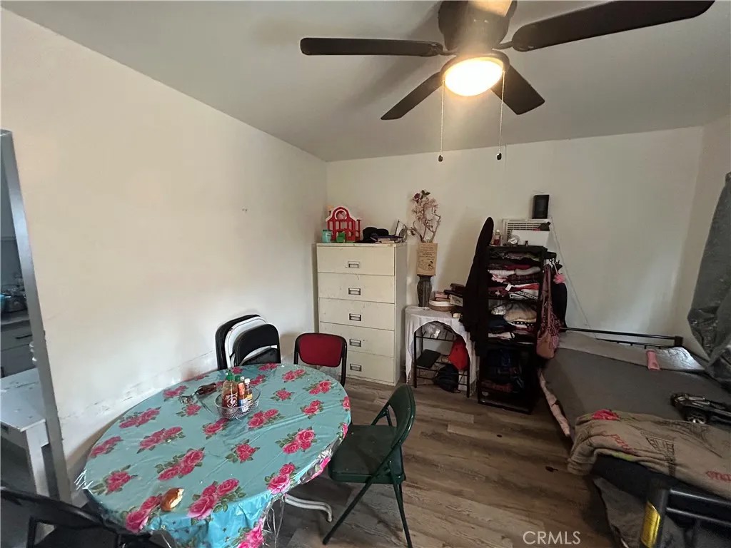 1362 E Vernon
