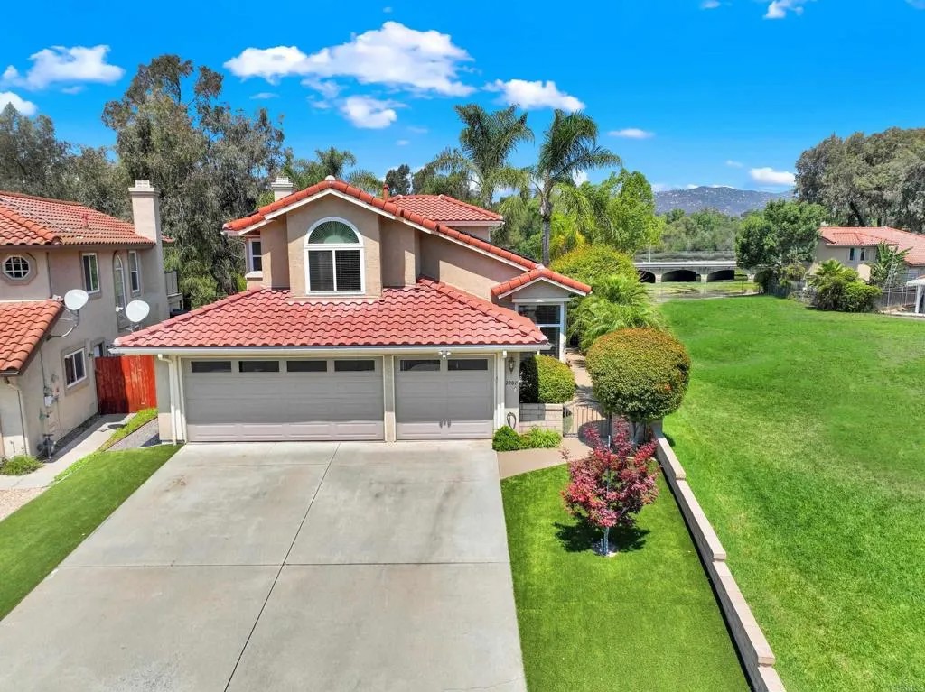 2207 Pleasantwood Lane