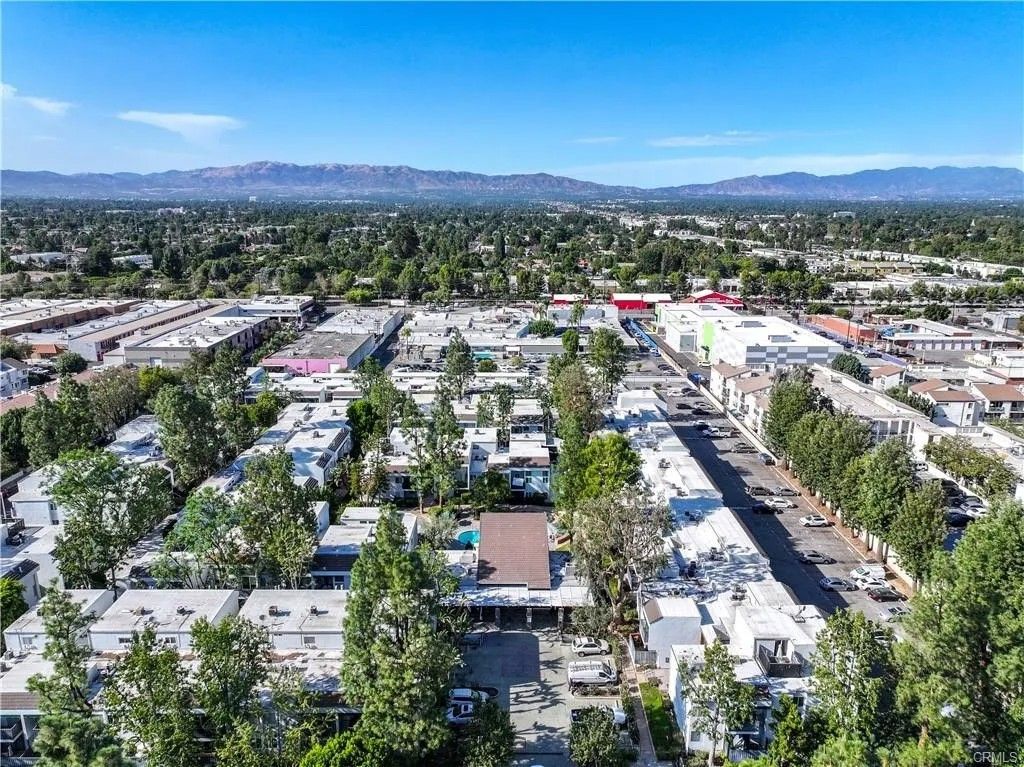 Photo of 18645 Hatteras St #230, Tarzana, CA 91356 (MLS # GD26069327)