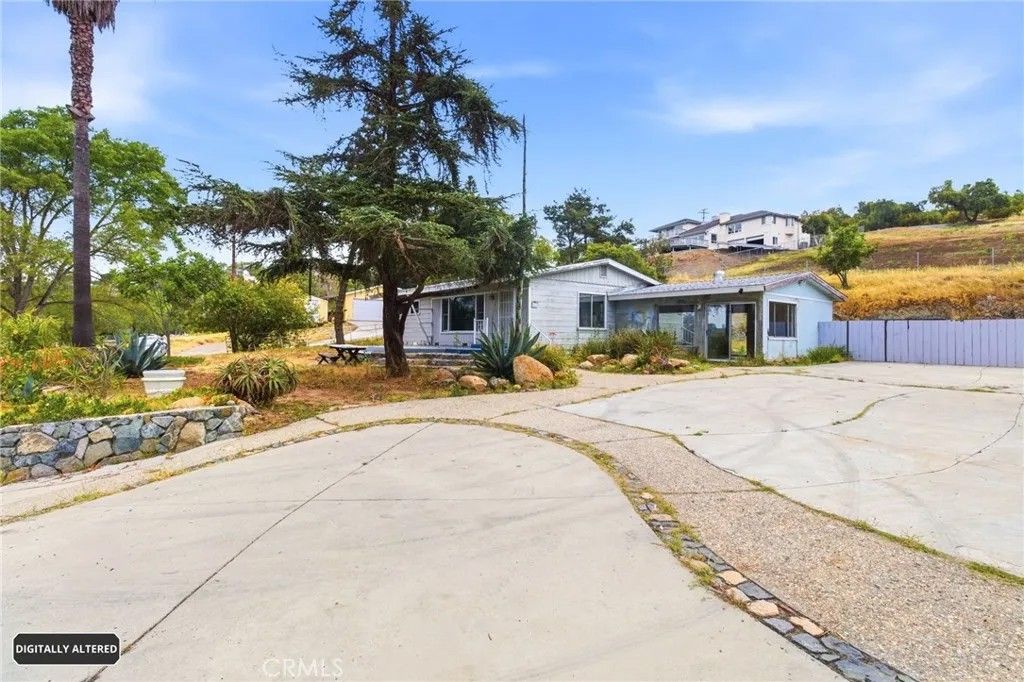 Photo of 403 Estrelita DR, Vista, CA 92084 (MLS # PW26096743)