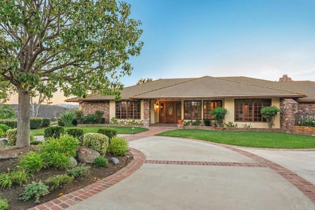 Photo of 3652 Monte Real Real, Escondido, CA 92029 (MLS # NDP2510623)