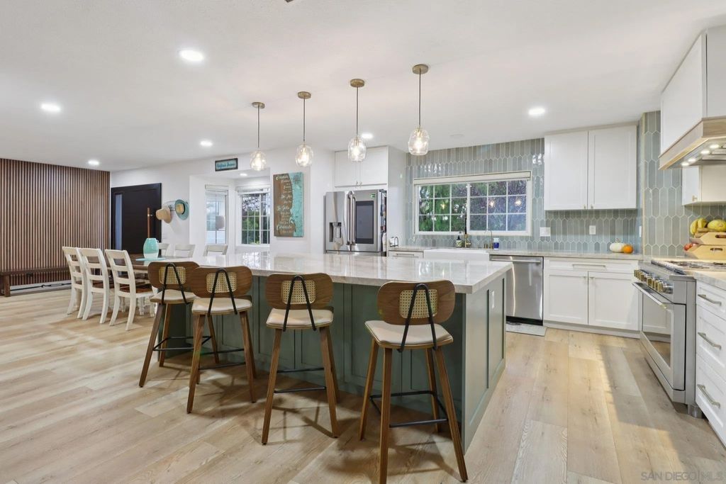 Photo of 43 Corte Maria Ave, Chula Vista, CA 91910 (MLS # 260004426)