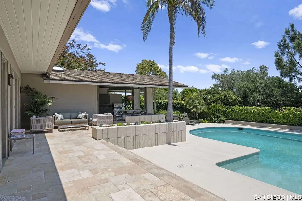 La Jolla, California 92037, United States, 5 Bedrooms Bedrooms, ,6 BathroomsBathrooms,Residential,Active,165179