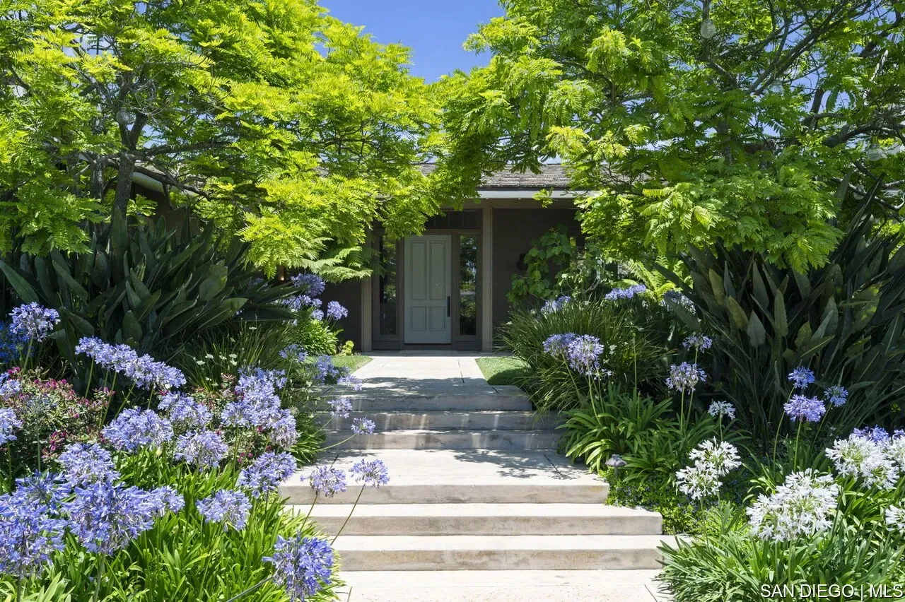 La Jolla, California 92037, United States, 5 Bedrooms Bedrooms, ,6 BathroomsBathrooms,Residential,Active,165179