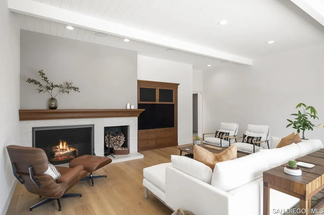 La Jolla, California 92037, United States, 5 Bedrooms Bedrooms, ,6 BathroomsBathrooms,Residential,Active,165179