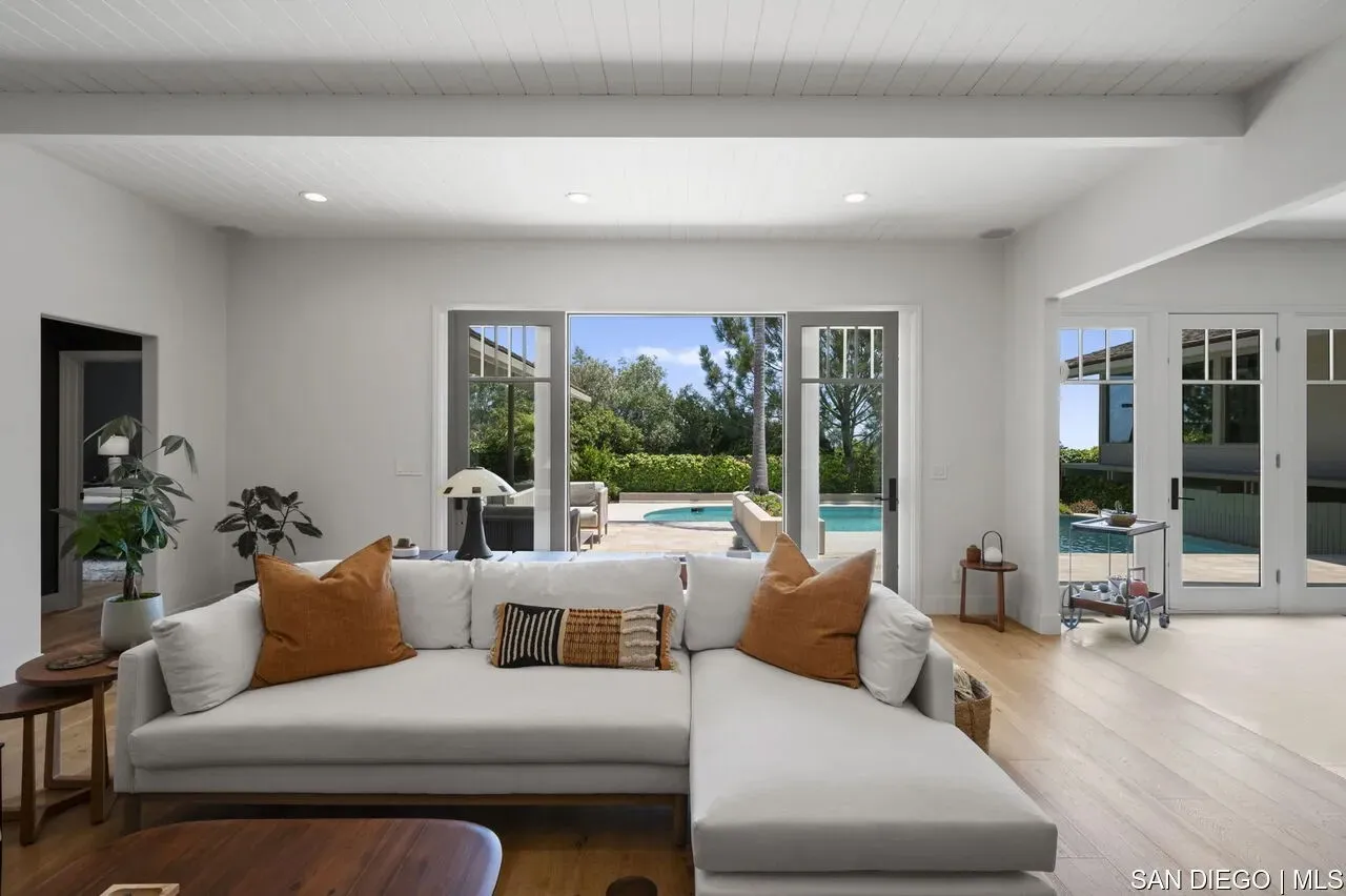 La Jolla, California 92037, United States, 5 Bedrooms Bedrooms, ,6 BathroomsBathrooms,Residential,Active,165179