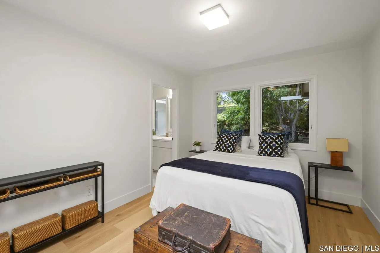 La Jolla, California 92037, United States, 5 Bedrooms Bedrooms, ,6 BathroomsBathrooms,Residential,Active,165179