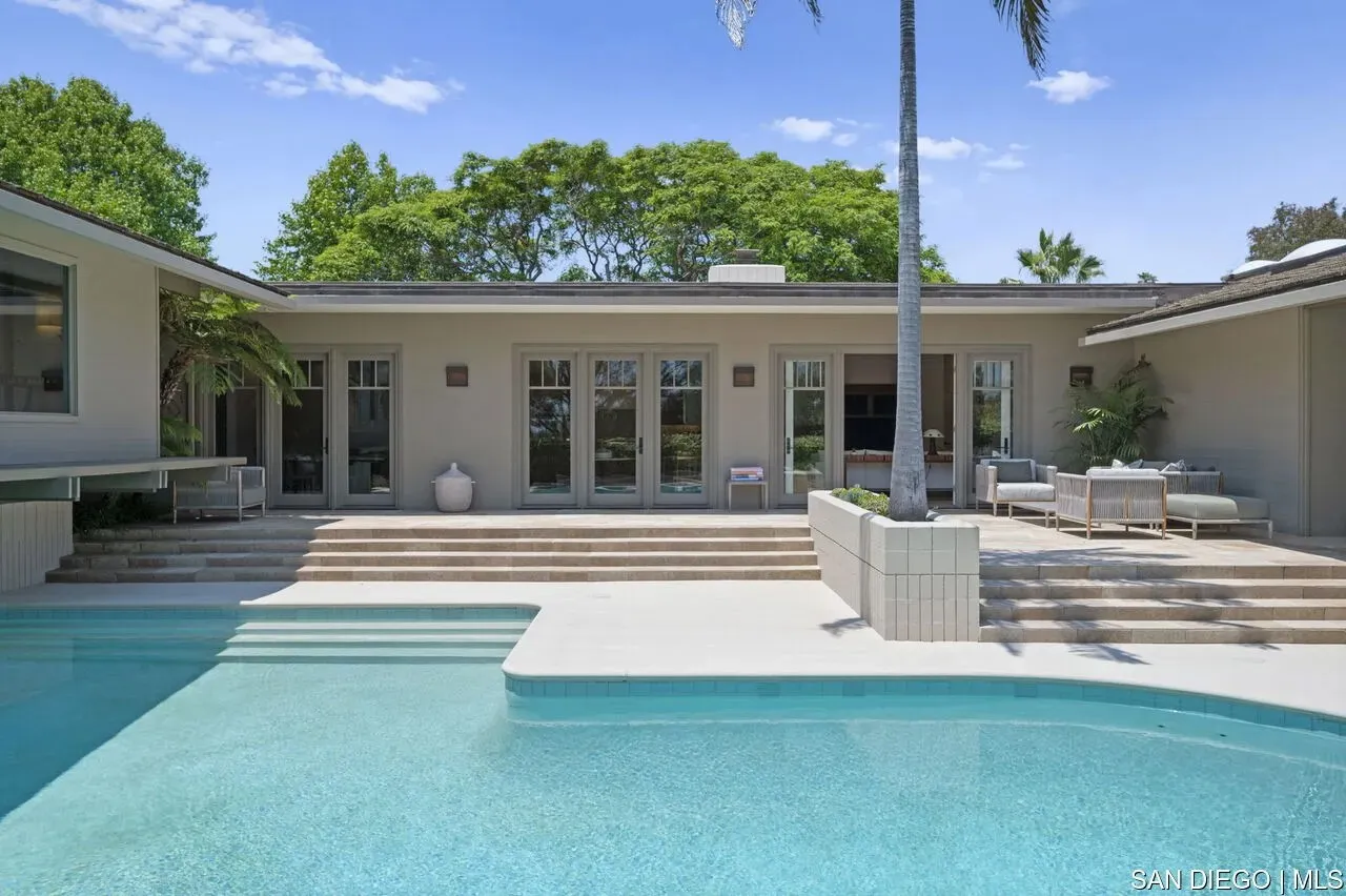 La Jolla, California 92037, United States, 5 Bedrooms Bedrooms, ,6 BathroomsBathrooms,Residential,Active,165179