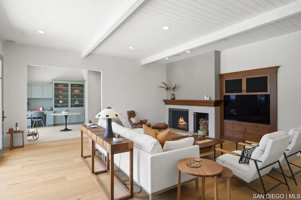 La Jolla, California 92037, United States, 5 Bedrooms Bedrooms, ,6 BathroomsBathrooms,Residential,Active,165179