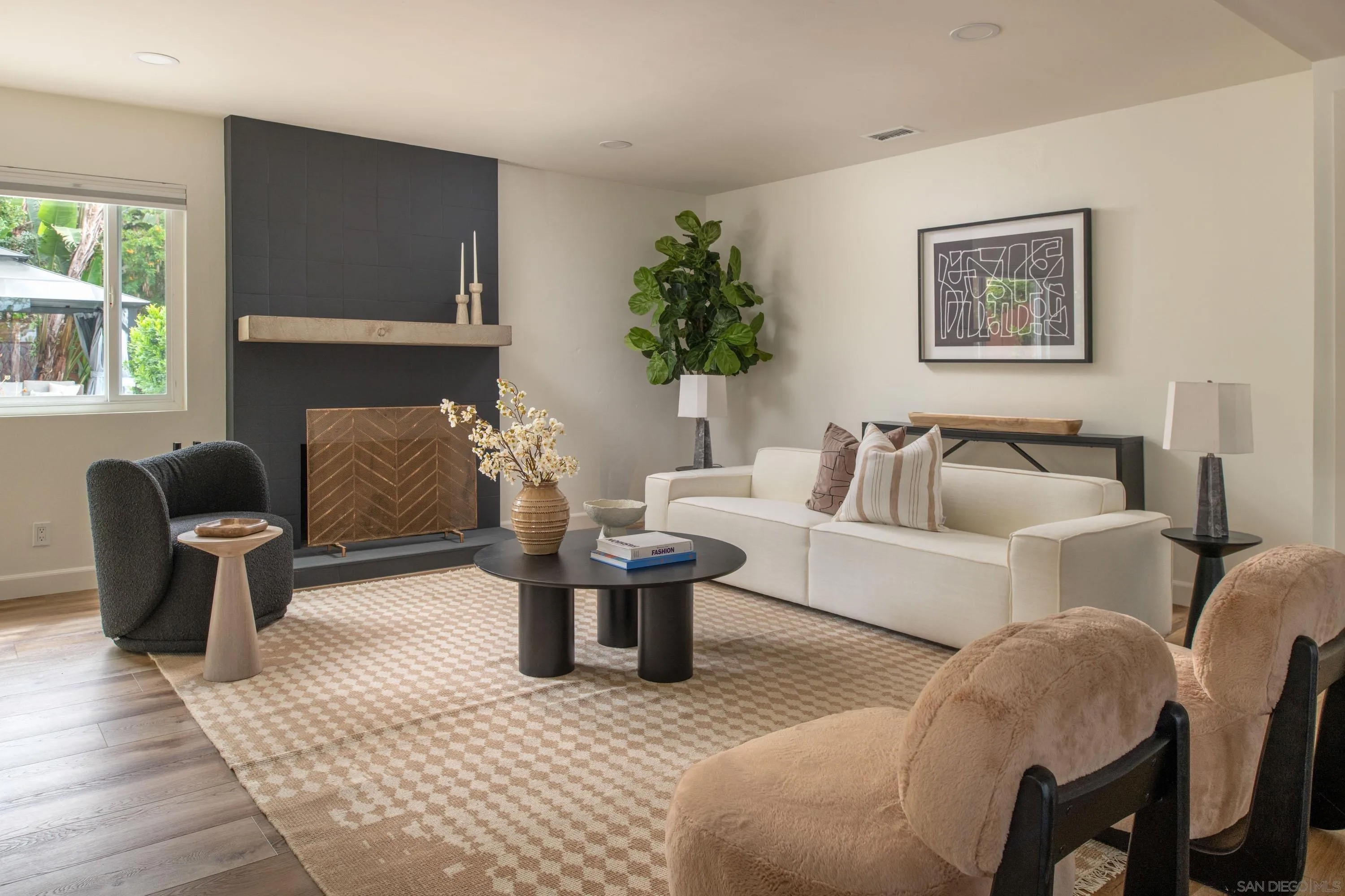 6739 Green Gables Ave