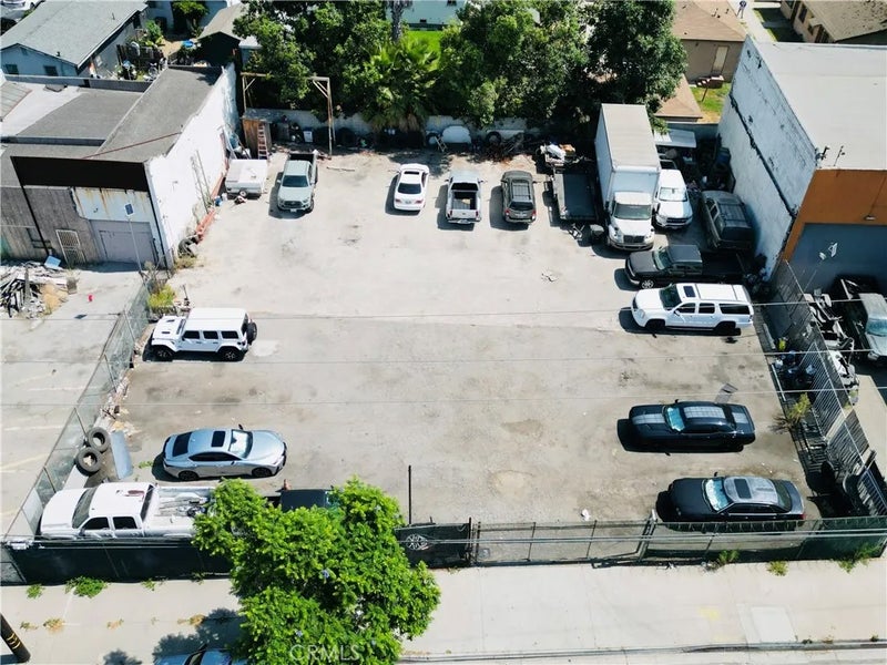 142 S Alameda