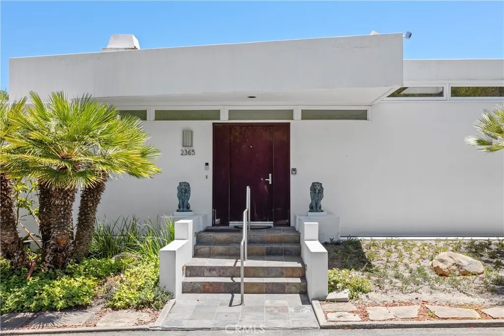 2365 Hillview Drive