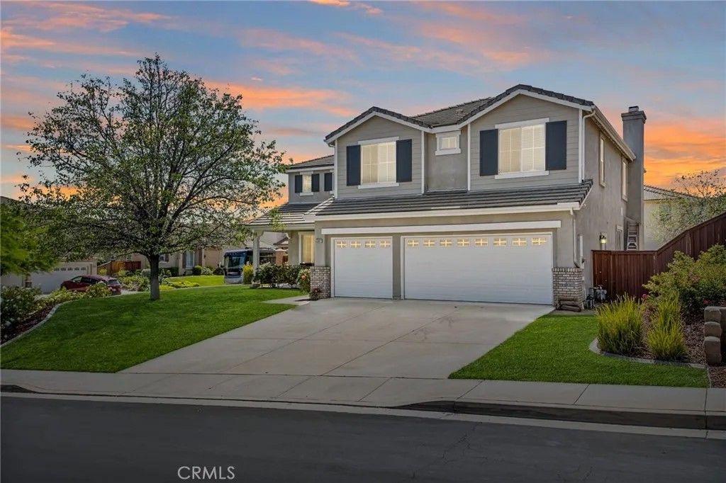 Photo of 35987 Corte Renata, Murrieta, CA 92562 (MLS # SW25217597)