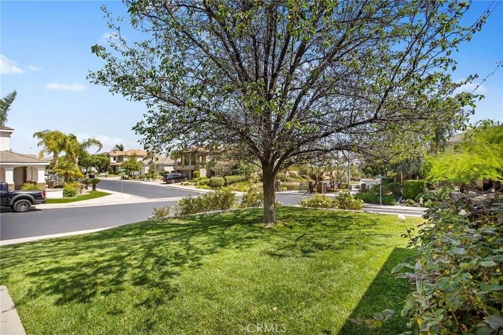 Photo of 35987 Corte Renata, Murrieta, CA 92562 (MLS # SW25217597)