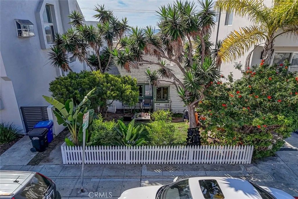 Photo of 1502 Palm Drive, Hermosa Beach, CA 90254 (MLS # SB26047833)