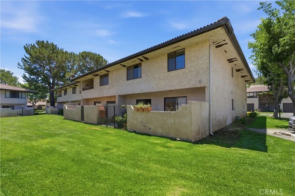 40019 Bluebird Lane