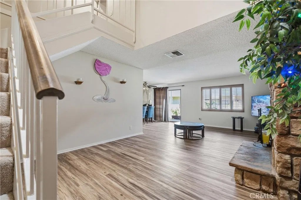 40019 Bluebird Lane