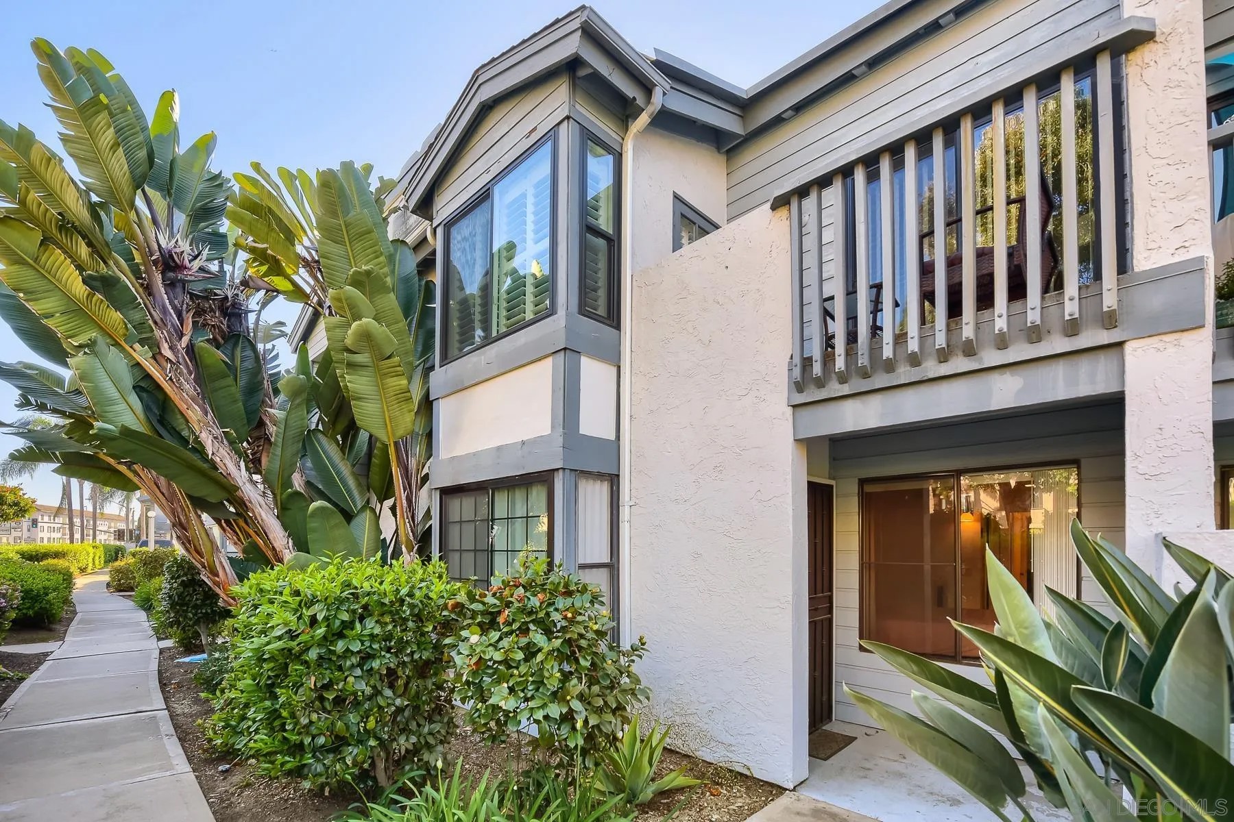 4085 Crystal Dawn 104