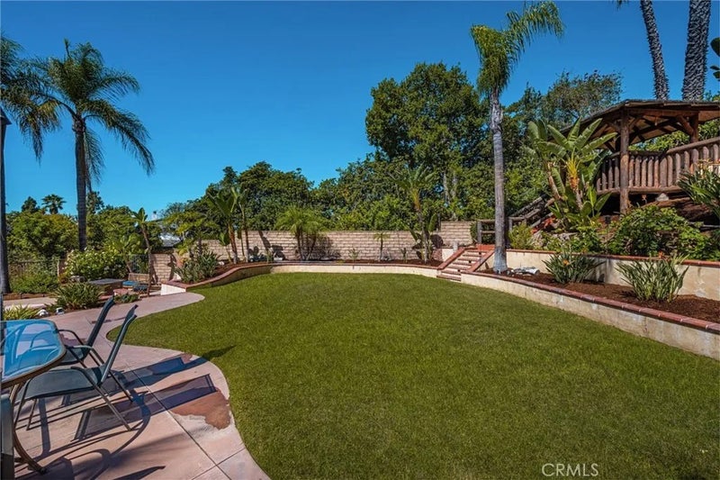 10381 Brightwood