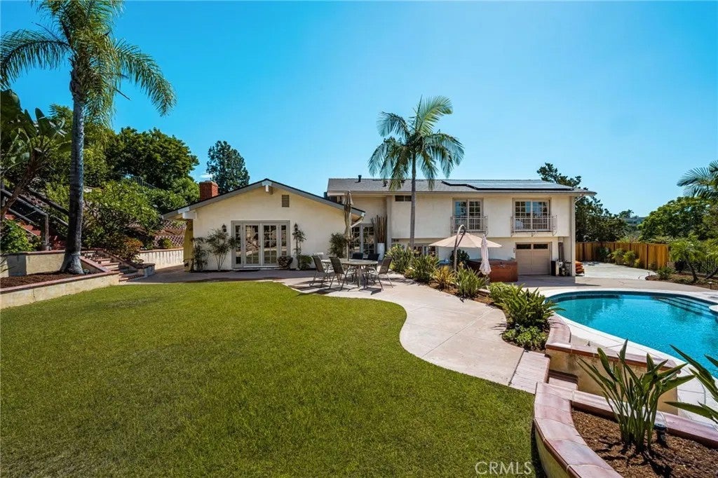 10381 Brightwood