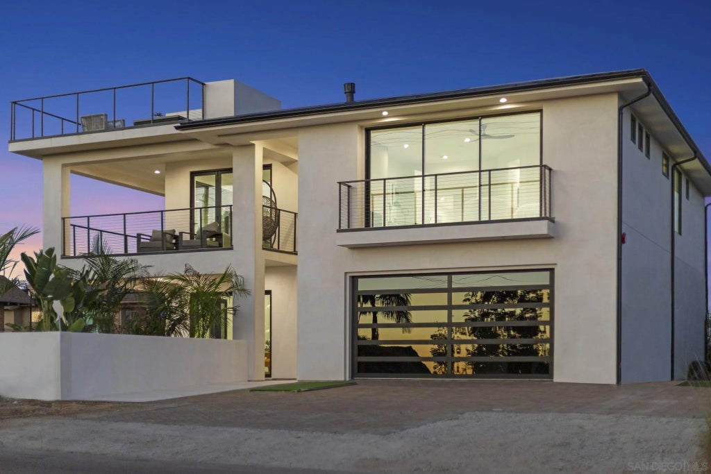 Photo of 3794 Highland DR, Carlsbad, CA 92008 (MLS # 260024456)