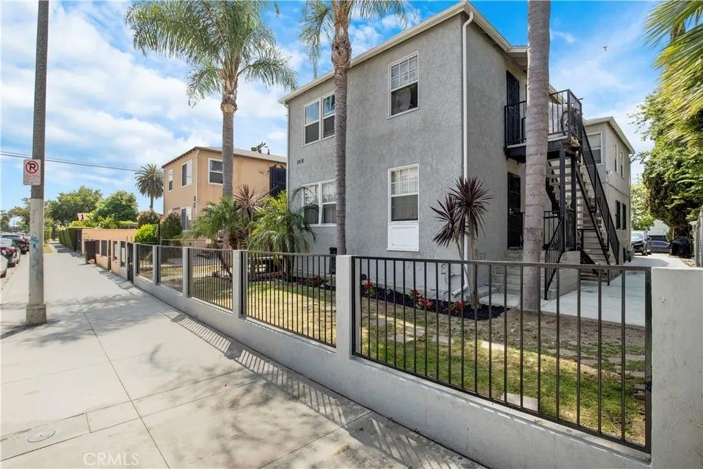 Photo of 1918 W 35th Street, Los Angeles, CA 90018 (MLS # SB26097577)