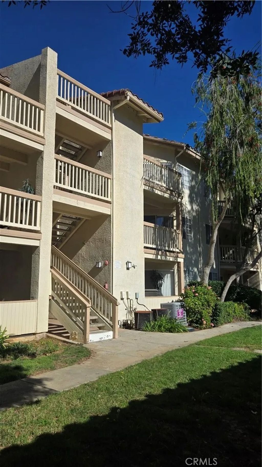Photo of 5805 Oak Bend #204, Oak Park, CA 91377 (MLS # SR26033197)