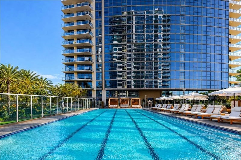 9 MacArthur Place 304