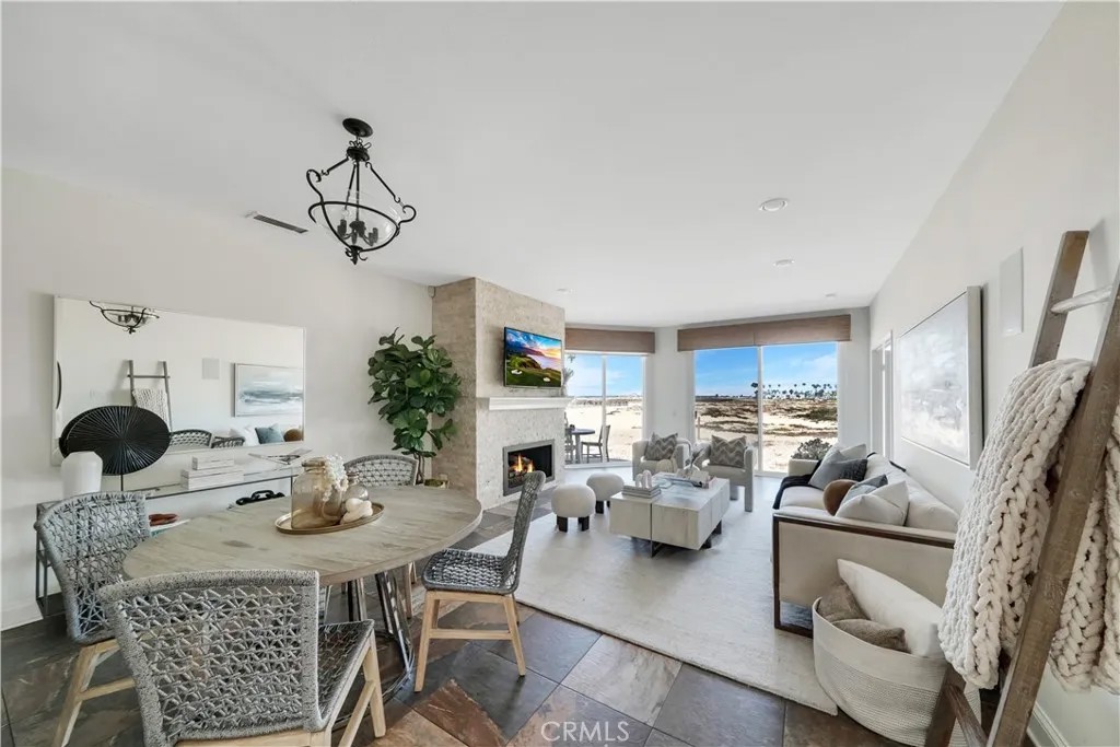 1319 E Balboa Blvd Boulevard C